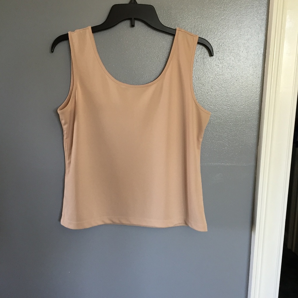 Like new tank Perfect for work shirt or undershirt